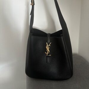 YSL le 5 a 7 supple small shoulder bag